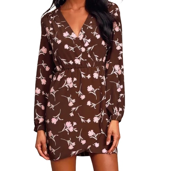 New Lulu’s Faux Wrap Dress - Picture 1 of 11